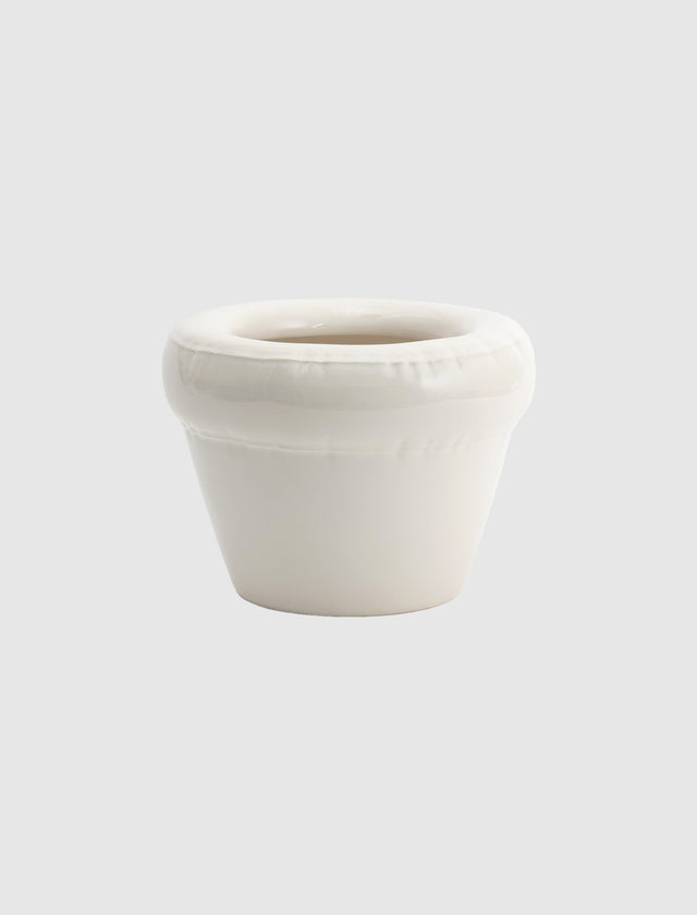 03 PLANTER PIERRE