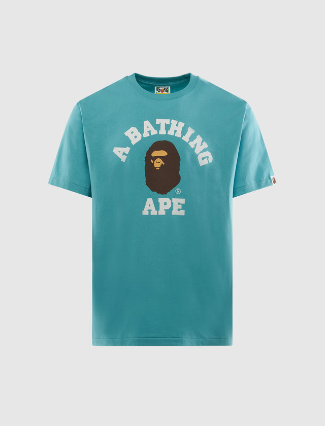 カレッジTシャツ