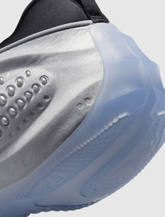 WOMEN'S FIRST SIGHT SHADOW "METALLIC SILVER"