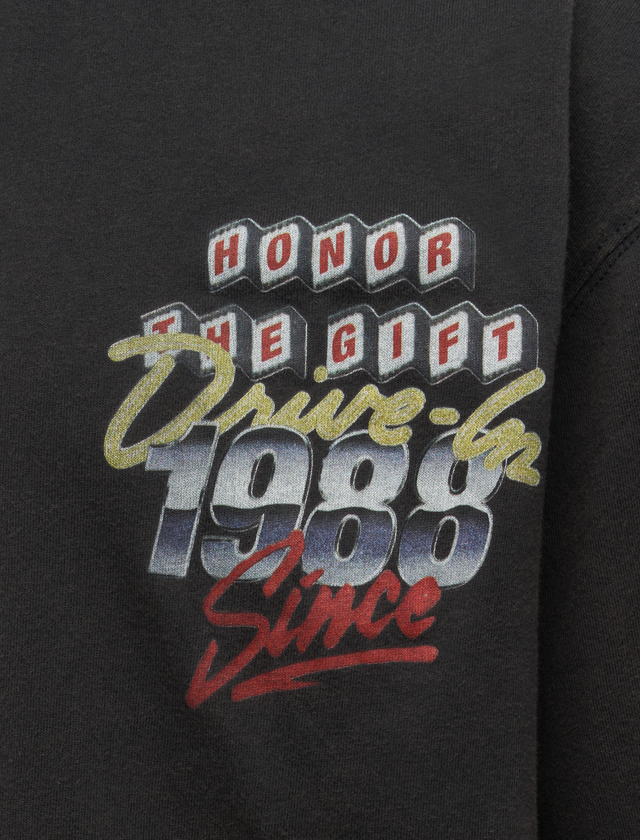 フィーチャープレゼンテーションTシャツ