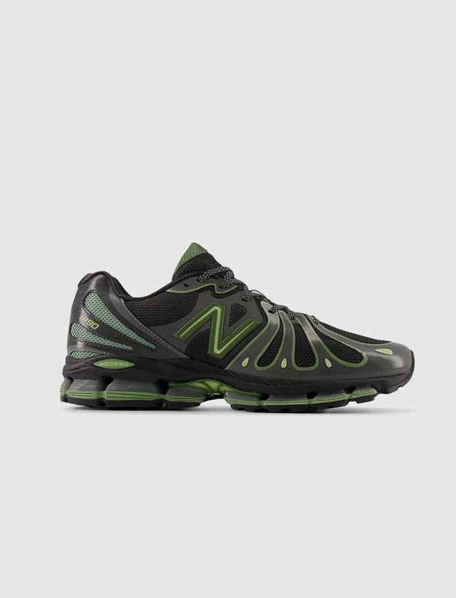 1890 "FADED BLACK/ UTILITY GREEN"