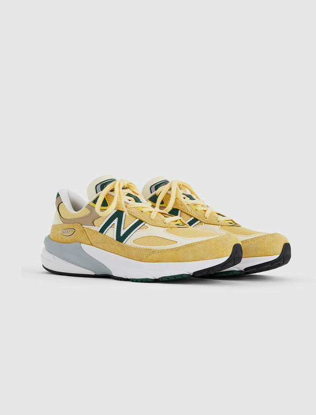 990V6 “ペールイエロー”