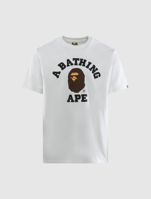 カレッジTシャツ