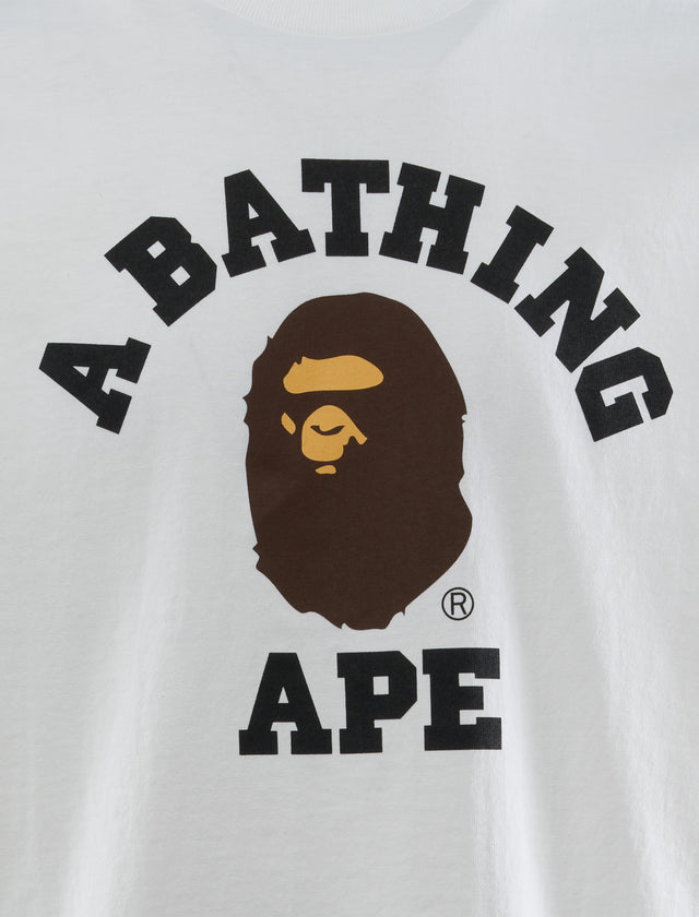 カレッジTシャツ