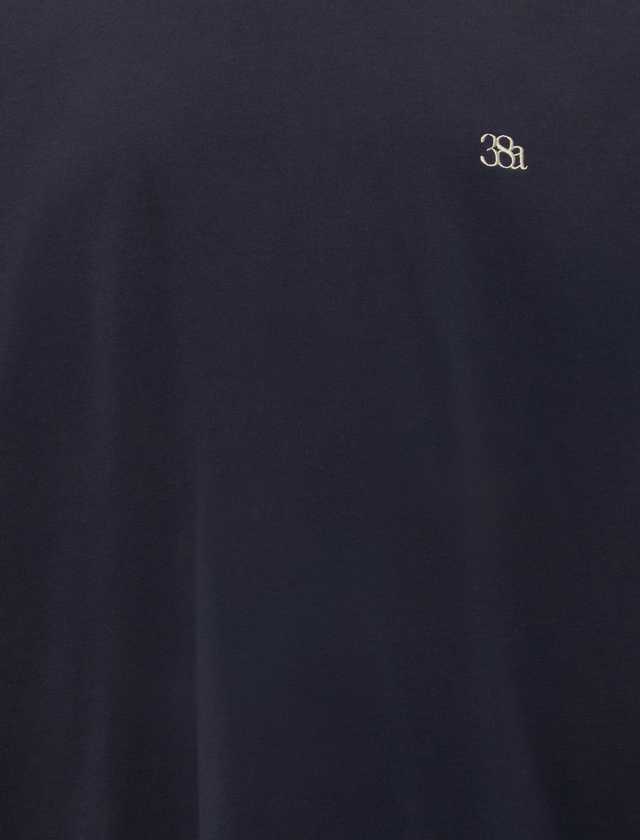 38A T-SHIRT MIT BRUSTLOGO