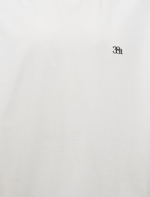 38A T-SHIRT MIT BRUSTLOGO