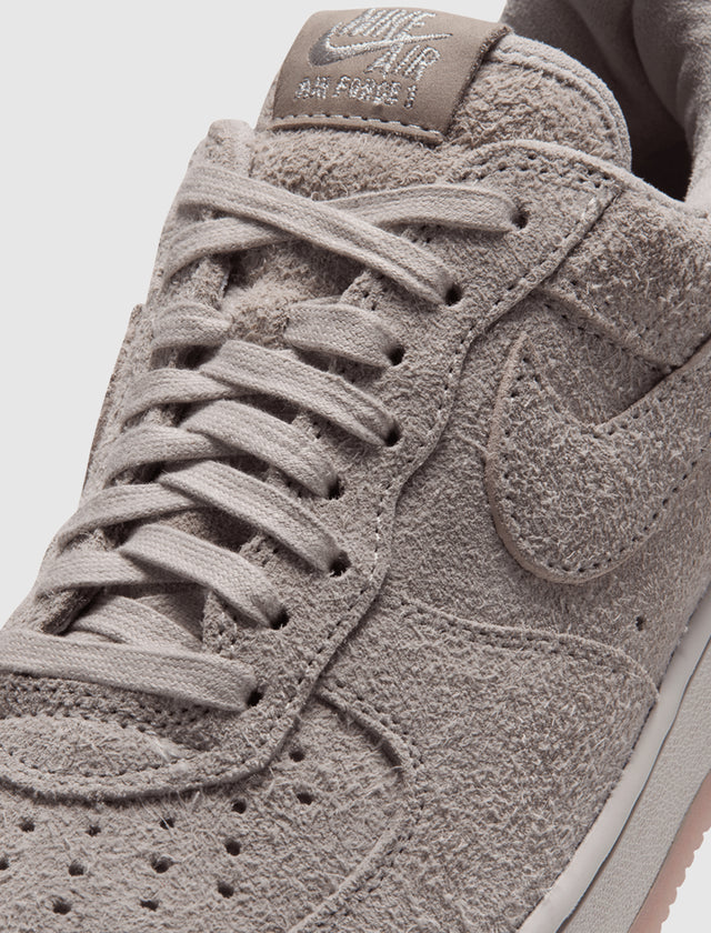 NIKE AIR FORCE 1 '01