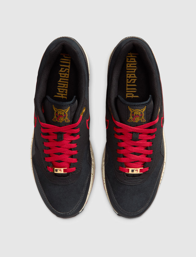 AIR MAX 1 "PIRATES"