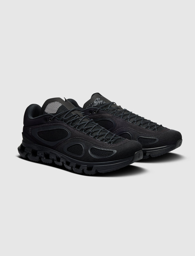 ON+ RUNNING SS25 CLOUD X FKA "BLACK"