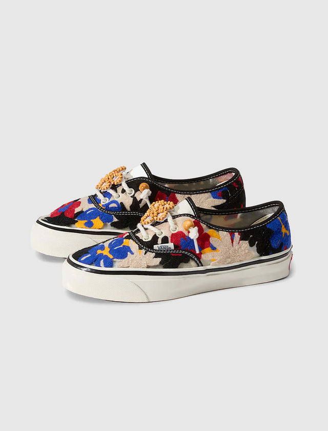 LX AUTHENTIC 44 NEEDLEWORK