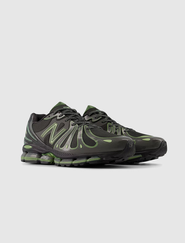 1890 "FADED BLACK/ UTILITY GREEN"